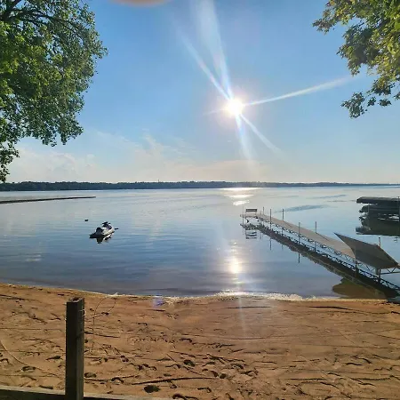 Family Shoreline Hideaway